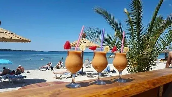 Deluxe Bluebay Oasis Apartman *