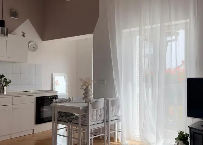 Deluxe Bluebay Oasis Apartment *