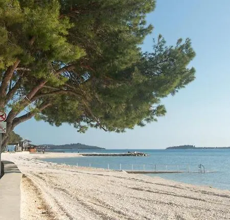 Deluxe Bluebay Oasis Fažana