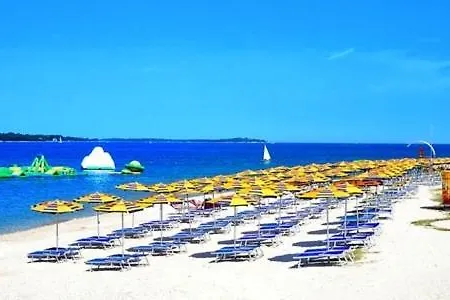 Deluxe Bluebay Oasis Fažana